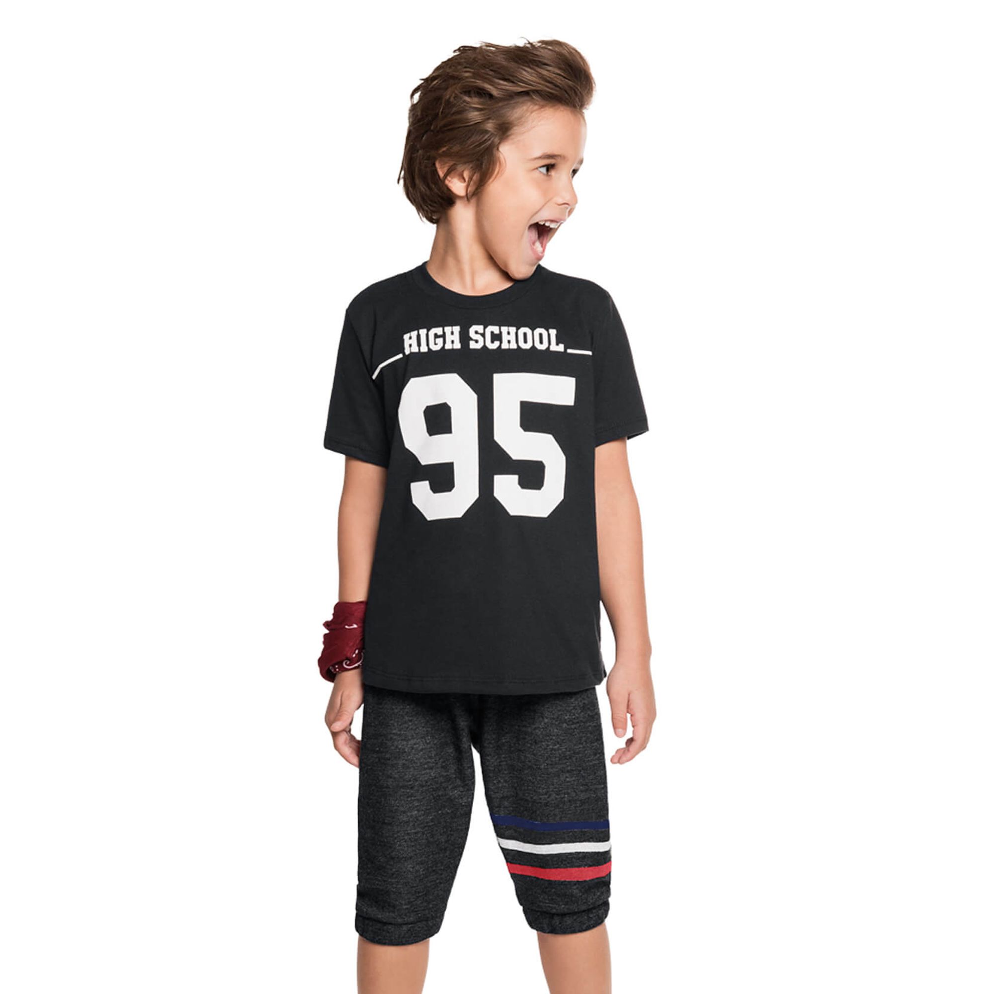 conjunto-menino-camiseta-preta-95-e-bermuda-grafite