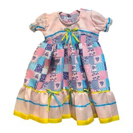 vestido-bebe-festa-junina-rosa-claro-estampa-retalhos-azul