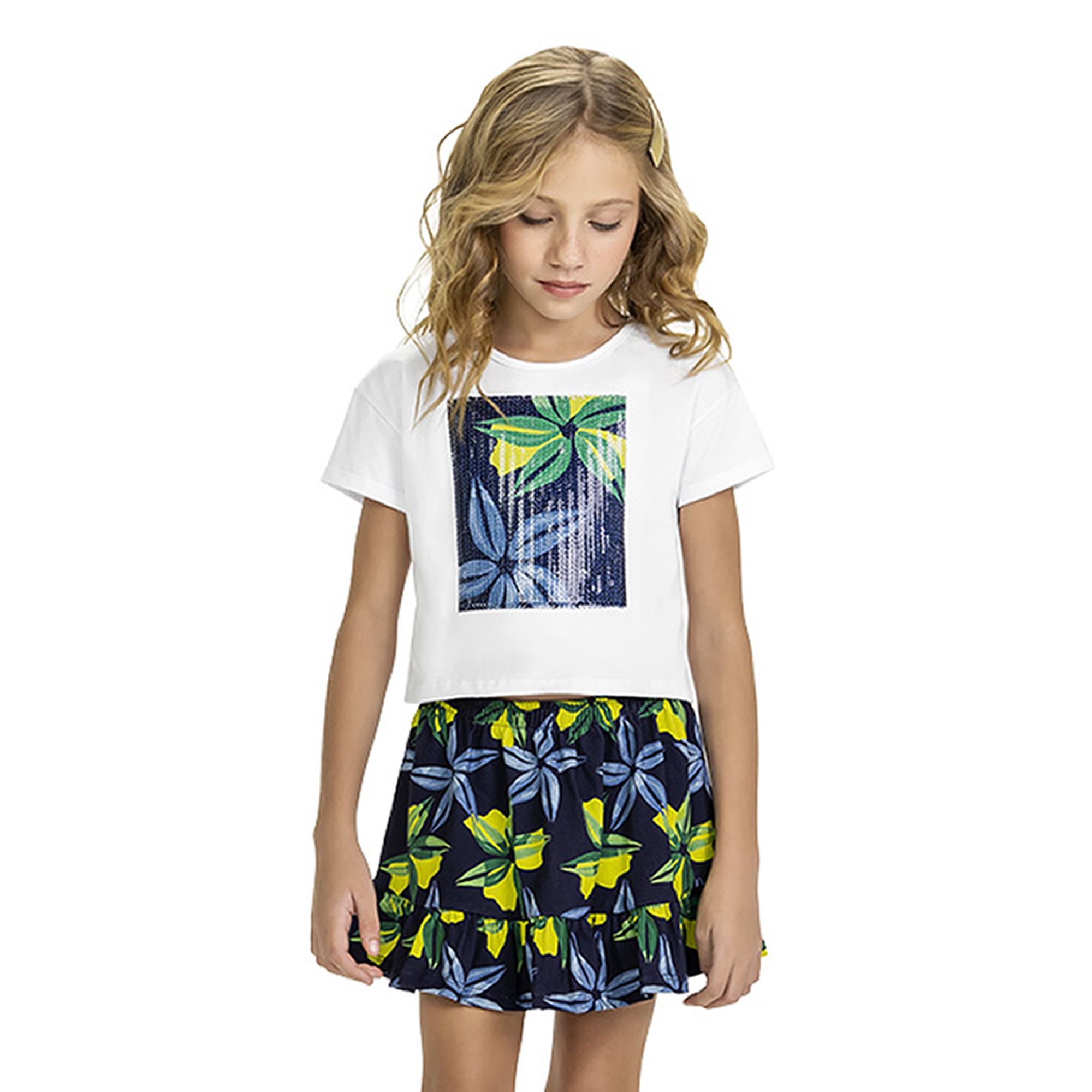 conjunto-infantil-blusa-branca-estampa-lantejoula-e-saia-azul-flores-1