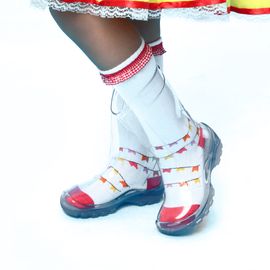 Meia-Infantil-34-Junina-Branca-Bandeirinhas-Badado-3D-Vermelho-1