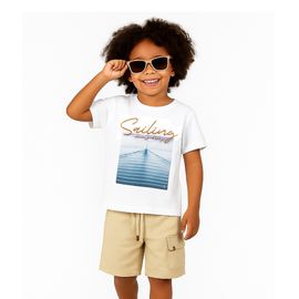 conjunto-meninos-camiseta-branca-bordado-sailing-e-bermuda-bege