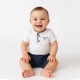 -Conjunto-Bebe-Body-Branco-Henley-e-Bermuda-Sarja-Azul-Marinho-1