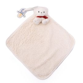 naninha-pelucia-carola-marfim-com-cachecol-e-prendedor-chupeta