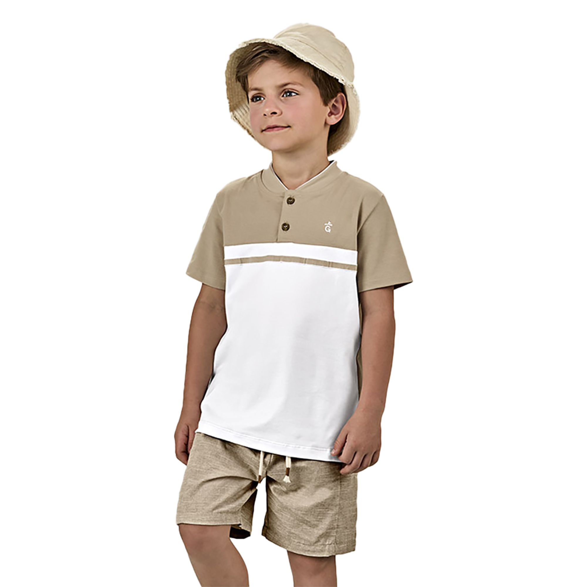 Conjunto-Meninos-Camiseta-Henley-Bege-e-Branca-e-Bermuda-Sarja-1
