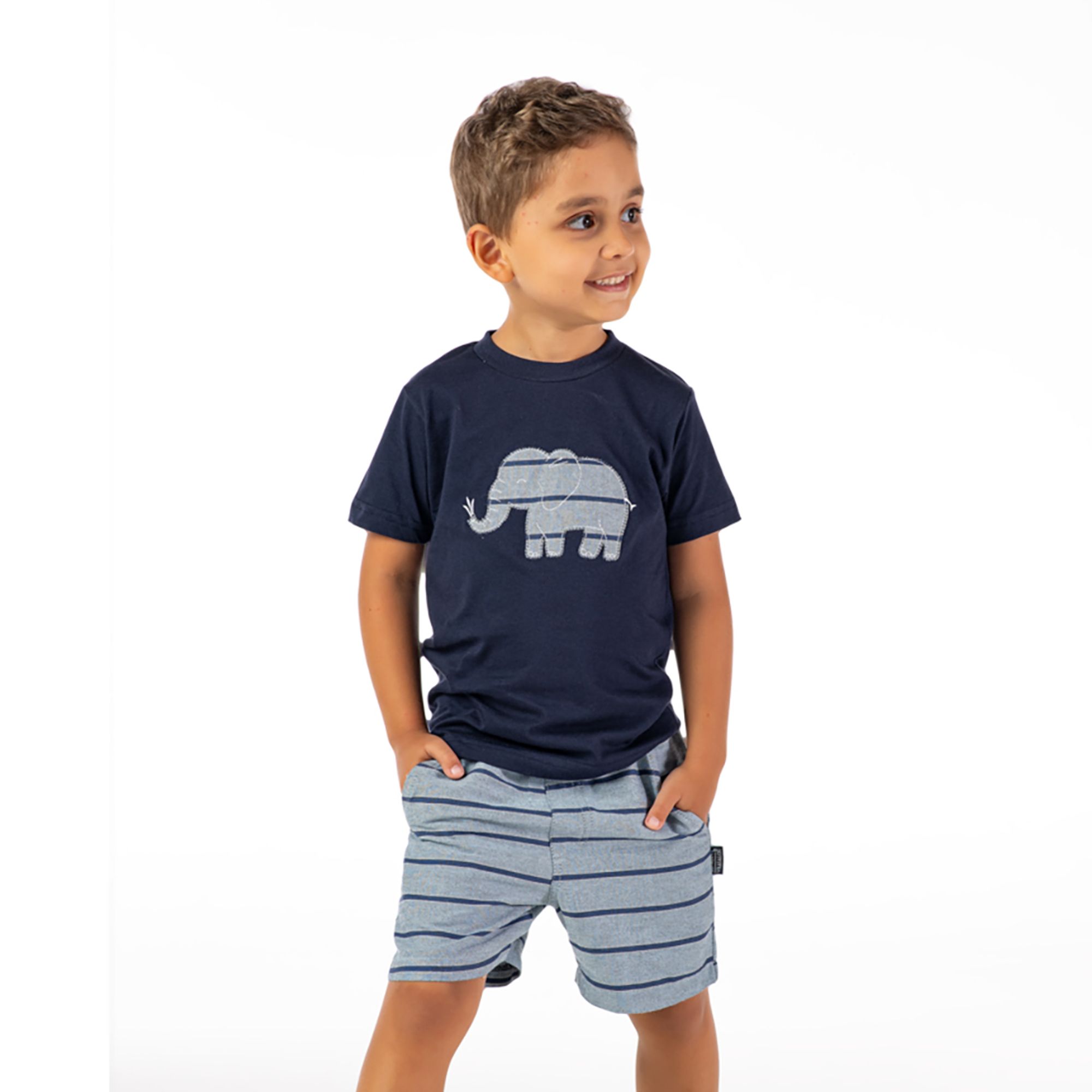 Conjunto-Meninos-Camiseta-Elefante-Bordado-Azul-Marinho-e-Bermuda-Listrada-1