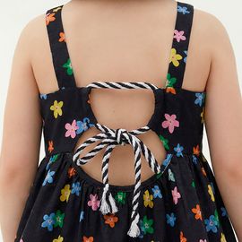-Vestido-Meninas-Fabula-Malha-Preta-Florzinhas-Megaflora-2